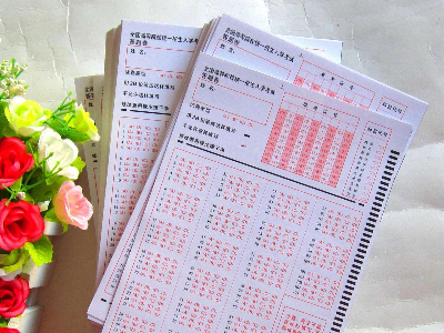 答题卡一般是什么纸质？